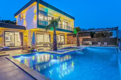 Villa Salambo-7, Kalkan Bölgesinde, Çift Jakuzili ve Muhafazakar 1