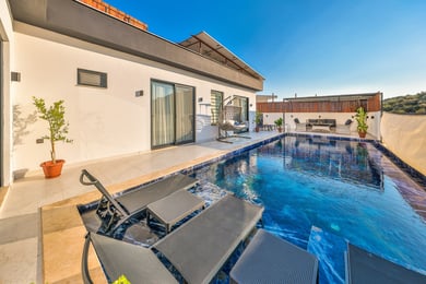 Villa Jour, Kalkan Bölgesinde, 2 Odalı, Jakuzili ve Korunaklı 2