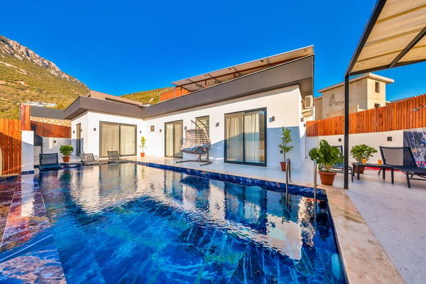 Villa Jour, Kalkan Bölgesinde, 2 Odalı, Jakuzili ve Korunaklı 1