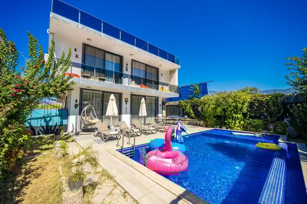 Villa Joven, Kalkan Bölgesinde, İki Odalı, Jakuzili, Muhafazakar Villa 1