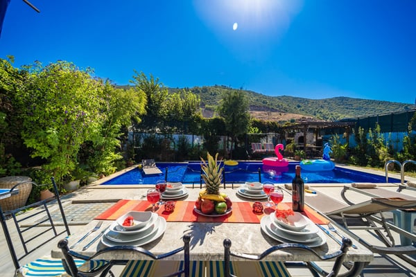 Villa Joven, Kalkan Bölgesinde, İki Odalı, Jakuzili, Muhafazakar Villa 2