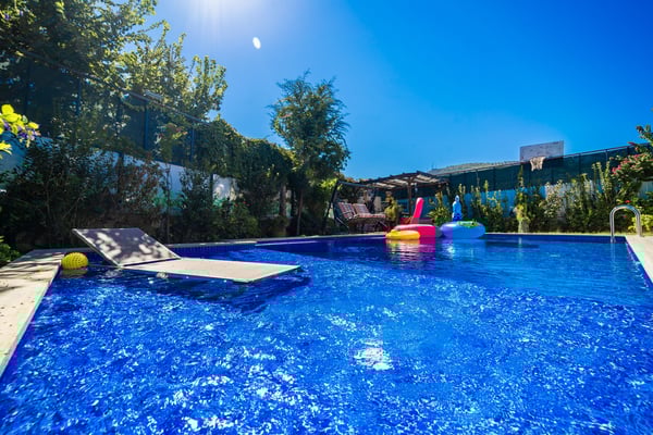Villa Joven, Kalkan Bölgesinde, İki Odalı, Jakuzili, Muhafazakar Villa 3