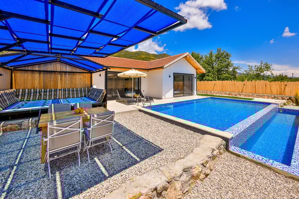 Villa Lounge, Kalkan Bölgesinde, Jakuzili Korunaklı Balayı Villası 1