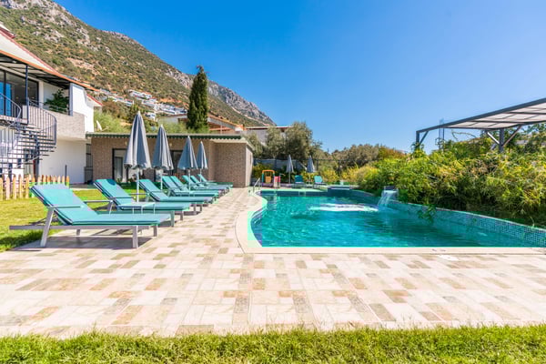 Villa Perseus, Kalkan Bölgesinde, 6 Odalı, Çift Havuzlu, Saunalı, Tenis Kortlu Villa 3