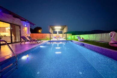 Villa Tomtom, Kaş Bölgesinde, 2 Odalı, Muhafazakar, Balayı Villası 2