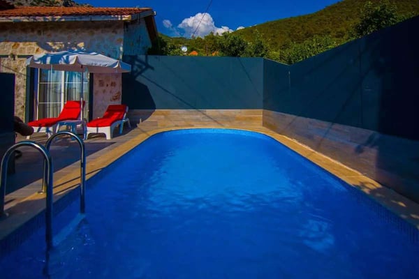 Villa Simena-1, Kalkan Bölgesinde, Tek Odalı, Jakuzili, Balayı Villası 2