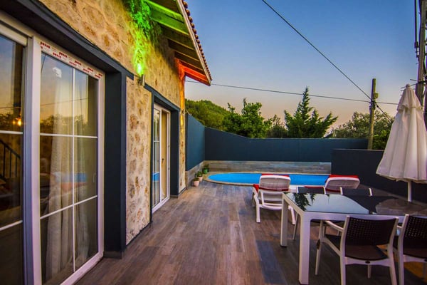 Villa Simena-1, Kalkan Bölgesinde, Tek Odalı, Jakuzili, Balayı Villası 3