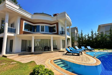 Villa Liya, Korunaklı Havuzlu, Markete Yakın, Şömineli Villa 1