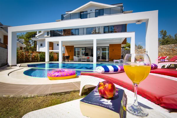 Villa Bahama-3, Geniş Havuzlu, Merkezi Konumda Eşsiz Villa 1