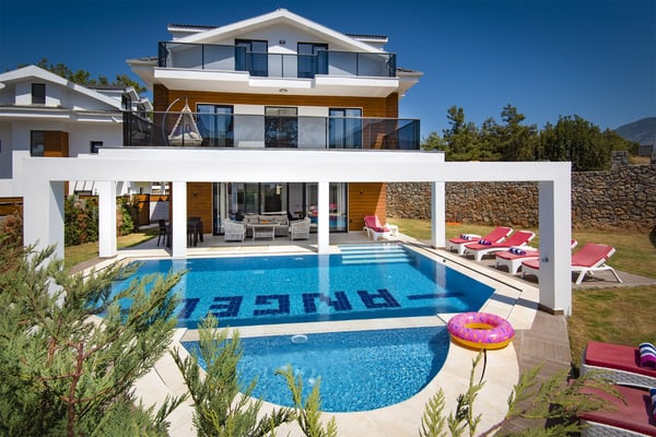 Villa Bahama-3, Geniş Havuzlu, Merkezi Konumda Eşsiz Villa 2