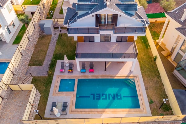 Villa Sihir, Doğa İçerisinde, Çocuk Havuzlu, Lüks Villa 2