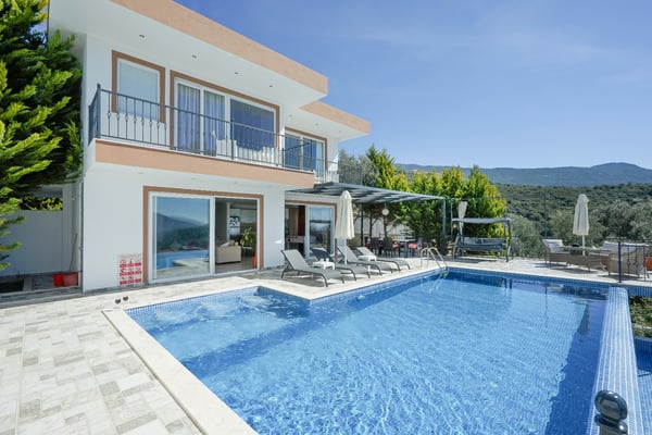 Villa Pax-1, Kalkan Bölgesinde, 5 Kişilik, Korunaklı Havuzlu 1