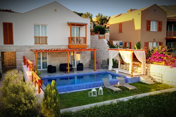 Villa Neşe-1, Kalkan Bölgesinde, Deniz Manzaralı, İki Odalı ve Özel Havuzlu 1