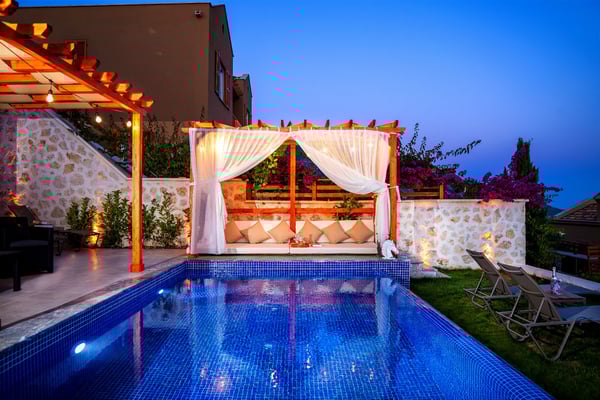 Villa Neşe-1, Kalkan Bölgesinde, Deniz Manzaralı, İki Odalı ve Özel Havuzlu 2