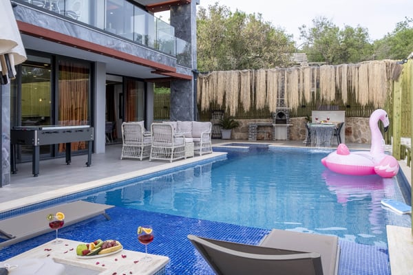 Villa Atropos, Kaş Bölgesinde, 3 Odalı, Jakuzili, Muhafazakar Villa 3