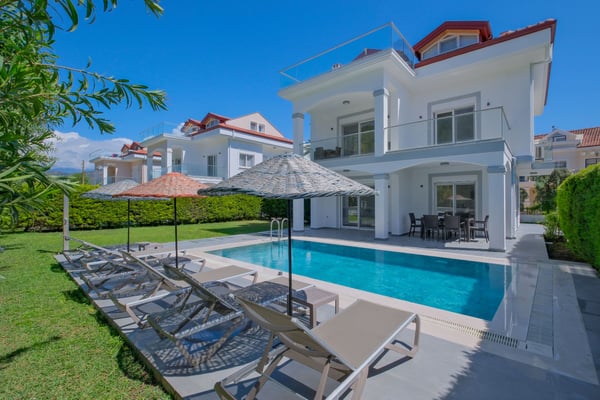Villa Maya-1, Doğa İçerisinde, Restorana Yakın, Jakuzili Villa 1