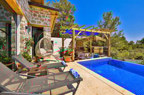 Villa Lovely, Kalkan Bölgesinde, Kapalı Havuzlu, Çift Jakuzili ve Saunalı Lüks Villa 3