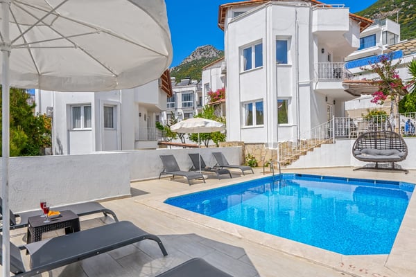 Villa Güneş-1, Merkezi Konumda, Süit Odalı, Denize Yakın Villa 1