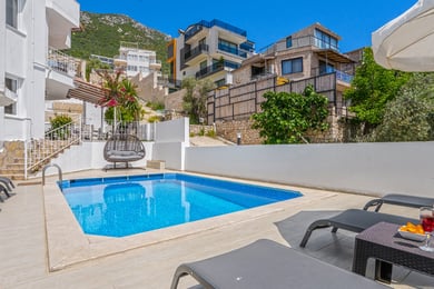 Villa Güneş-1, Merkezi Konumda, Süit Odalı, Denize Yakın Villa 2