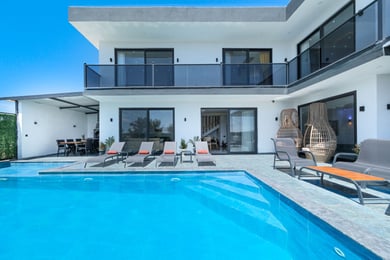 Villa Notos‑2, Isıtmalı Havuz & Jakuzi, Saunalı 3