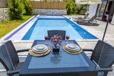 Villa Yek-2, Jakuzili, Korunaklı Havuzlu, Balayı Villası 3