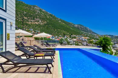 Villa Cream, Kalkan Merkezde, Deniz Manzaralı ve 6 Odalı 3