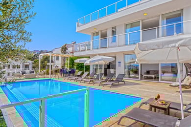 Villa Hera, Deniz Manzaralı, Denize Yakın, Geniş Havuzlu Villa 1