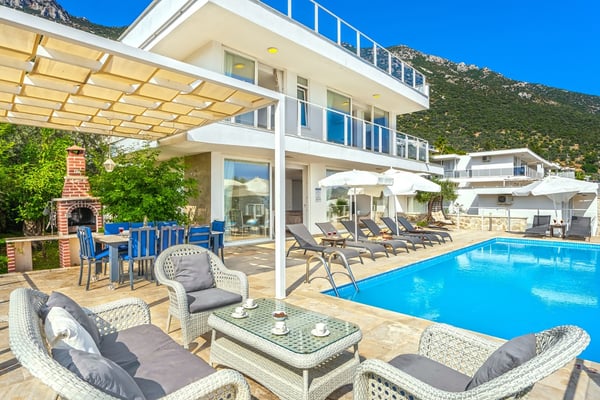 Villa Hera, Deniz Manzaralı, Denize Yakın, Geniş Havuzlu Villa 3