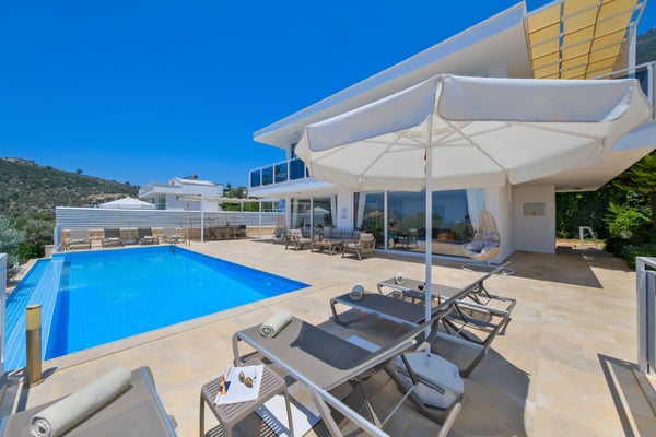 Villa Şiraz-2, Kalkan Bölgesinde, 4 Odalı, Deniz Manzaralı 1