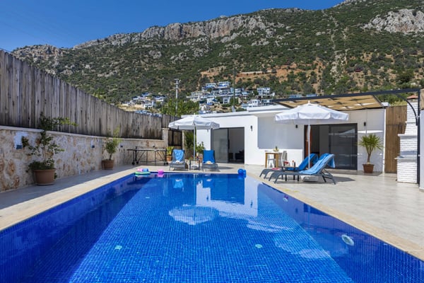 Villa Erna, Merkrezi Konumda, Jakuzili, Lüks Korunaklı Villa 1
