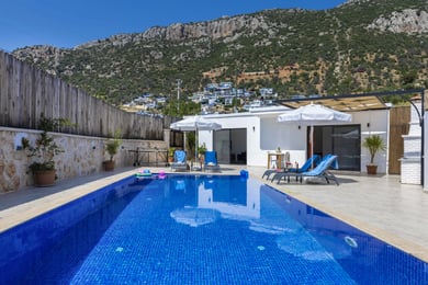 Villa Erna, Merkrezi Konumda, Jakuzili, Lüks Korunaklı Villa 1