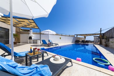 Villa Erna, Merkrezi Konumda, Jakuzili, Lüks Korunaklı Villa 2