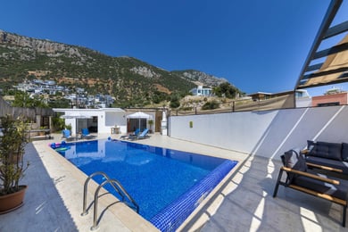 Villa Erna, Merkrezi Konumda, Jakuzili, Lüks Korunaklı Villa 3