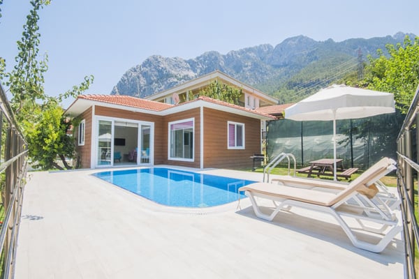 Villa Şiar-1, Havalaanına ve Restorana Yakın, Süit Odalı 1