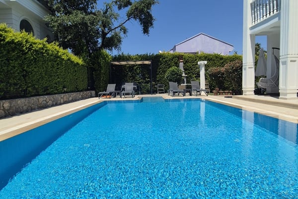 Villa April, 4 Odalı, Merkezi Konumda, 8 Kişilik 3