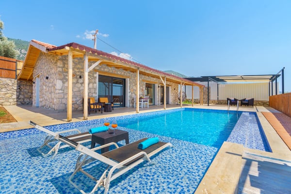 Villa Daimos-2, Jakuzili, Doğa İçerisinde ve Balayına Uygun 1