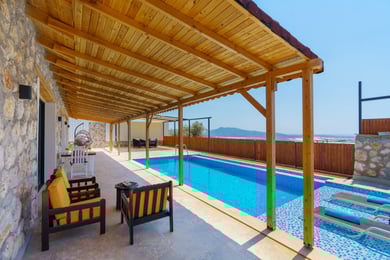 Villa Daimos-2, Jakuzili, Doğa İçerisinde ve Balayına Uygun 2