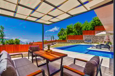 Villa Kavun-2, Doğa İçinde, 3 Odalı ve Jakuzili 1
