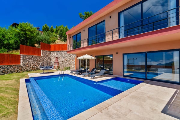 Villa Kavun-2, Doğa İçinde, 3 Odalı ve Jakuzili 2