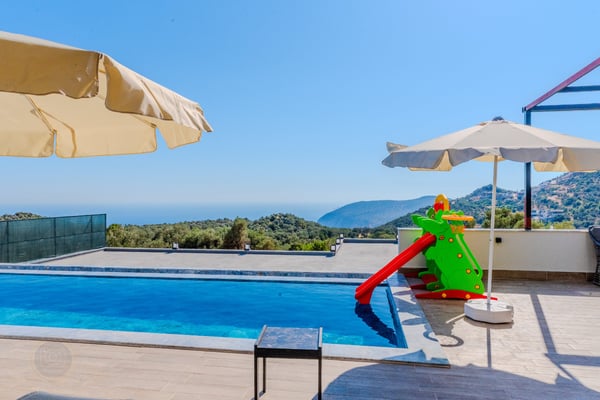 Villa Fon-1, Jakuzili, Deniz Manzaralı ve 2 Odalı, 2