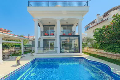 Villa Pale, Merkezi Konumda, 3 Odalı ve Saunalı 2