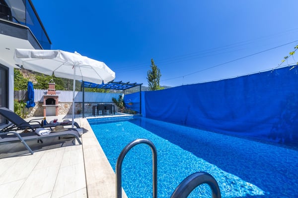 Villa Özgül, Jakuzili, Isıtmalı Kapalı Havuzlu Balayı Villası 2