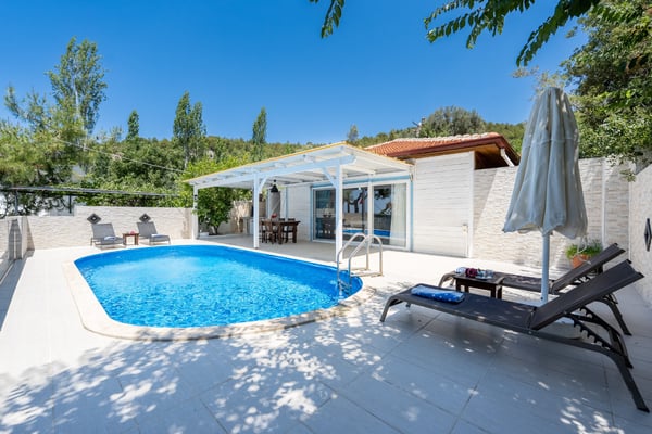 Villa Fulya-2, Korunaklı, Doğa İçinde, 2 Odalı 1