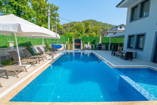 Villa Liman, Doğa İçerisinde, 6 Odalı ve Havaalanına Yakın 2