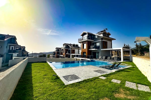 Villa Cosmo, 5 Odalı, Hamam ve Saunalı, Çift Havuzlu 2