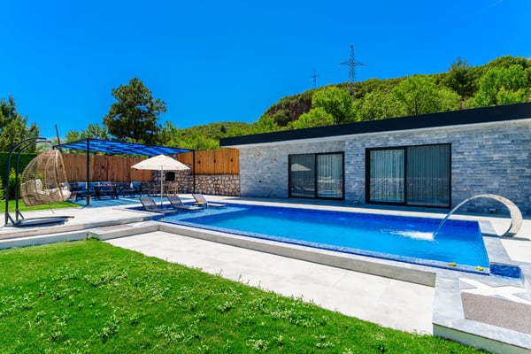 Villa Sonic-3, Jakuzili, Doğa İçerisinde ve Balayına Uygun 1