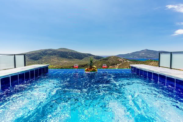 Villa Niko, 2 Odalı, Deniz Manzaralı, Jakuzili 3