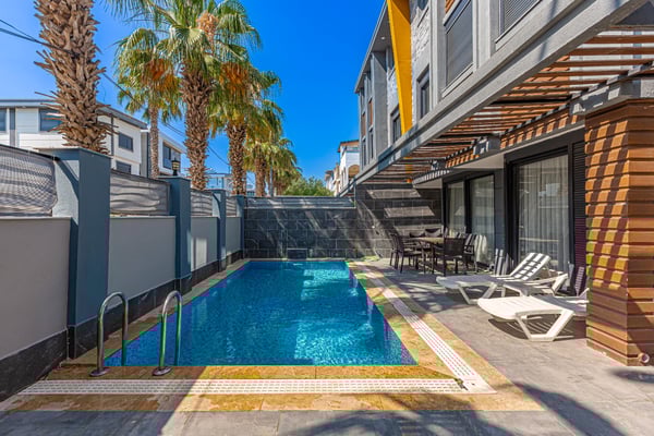 Villa Bettle-2, Belek'te, 5 Odalı, Jakuzili 1