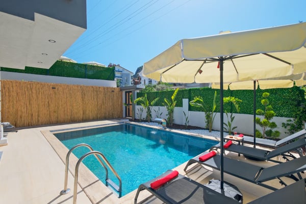 Villa Yakari-4, Jakuzili, Korunaklı, Merkezi Konumda 2