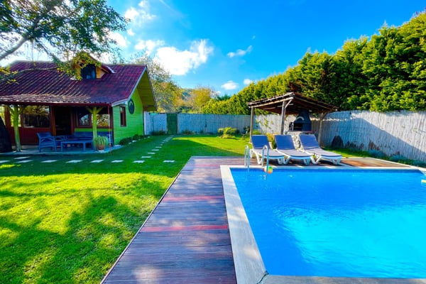 Villa Tavi, Korunaklı, Sıcak Havuzlu, Balayı Bungalovu 1